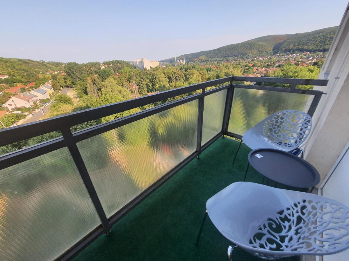 Hegyalja Apartman Miskolc Ngoại thất bức ảnh