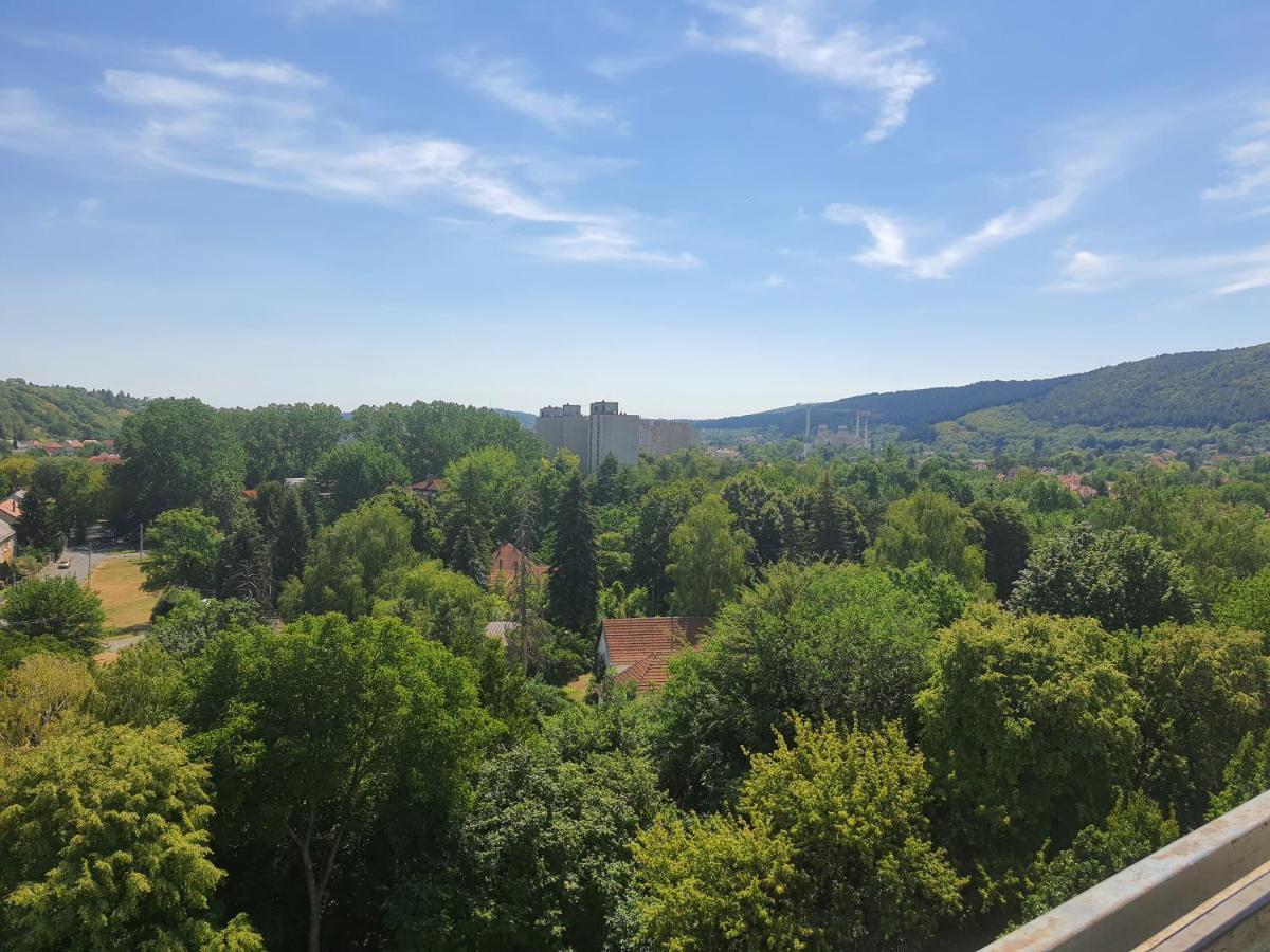 Hegyalja Apartman Miskolc Ngoại thất bức ảnh