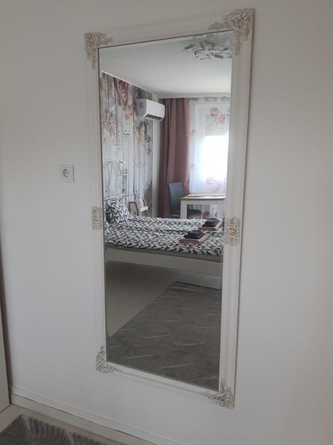 Hegyalja Apartman Miskolc Ngoại thất bức ảnh
